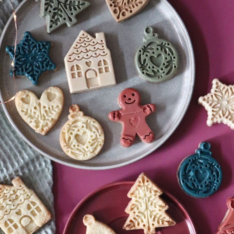 Moule pâtisserie motifs festifs pour sablés, chocolats et décorations gourmandes