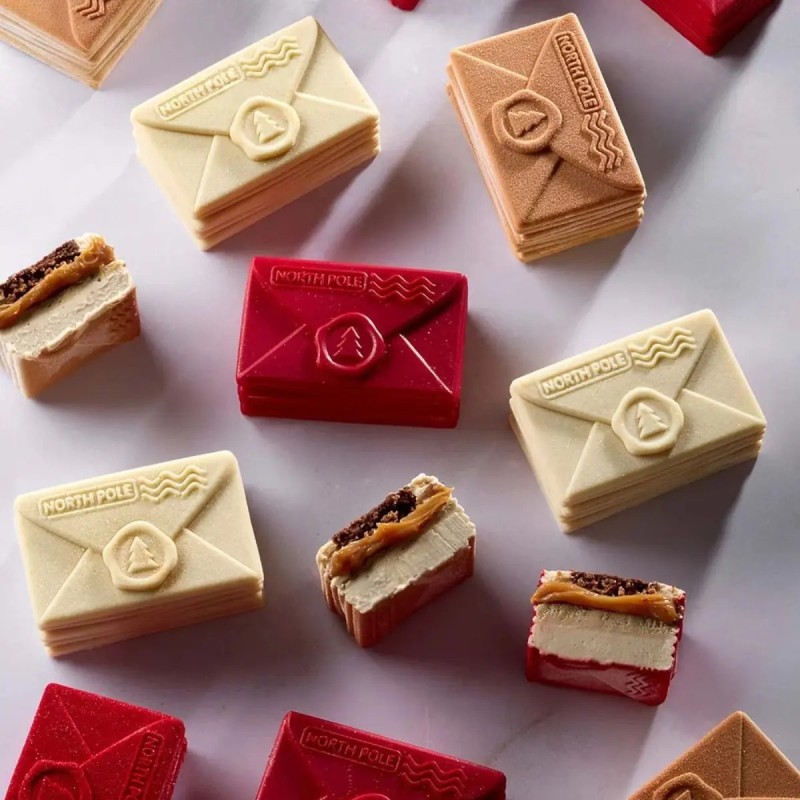 Moule North Pole Pavoni – Moule silicone 15 entremets individuels en forme de lettres au Père Noël
